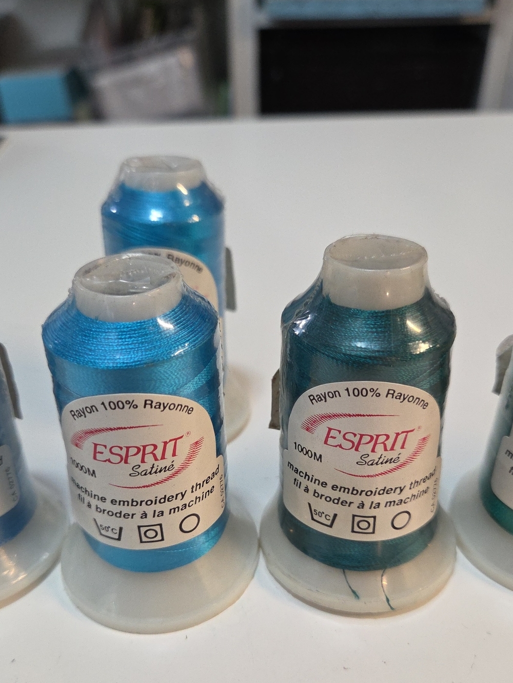 Esprot Satine Machine Embroidery Thread Lot - Picture 4 of 8